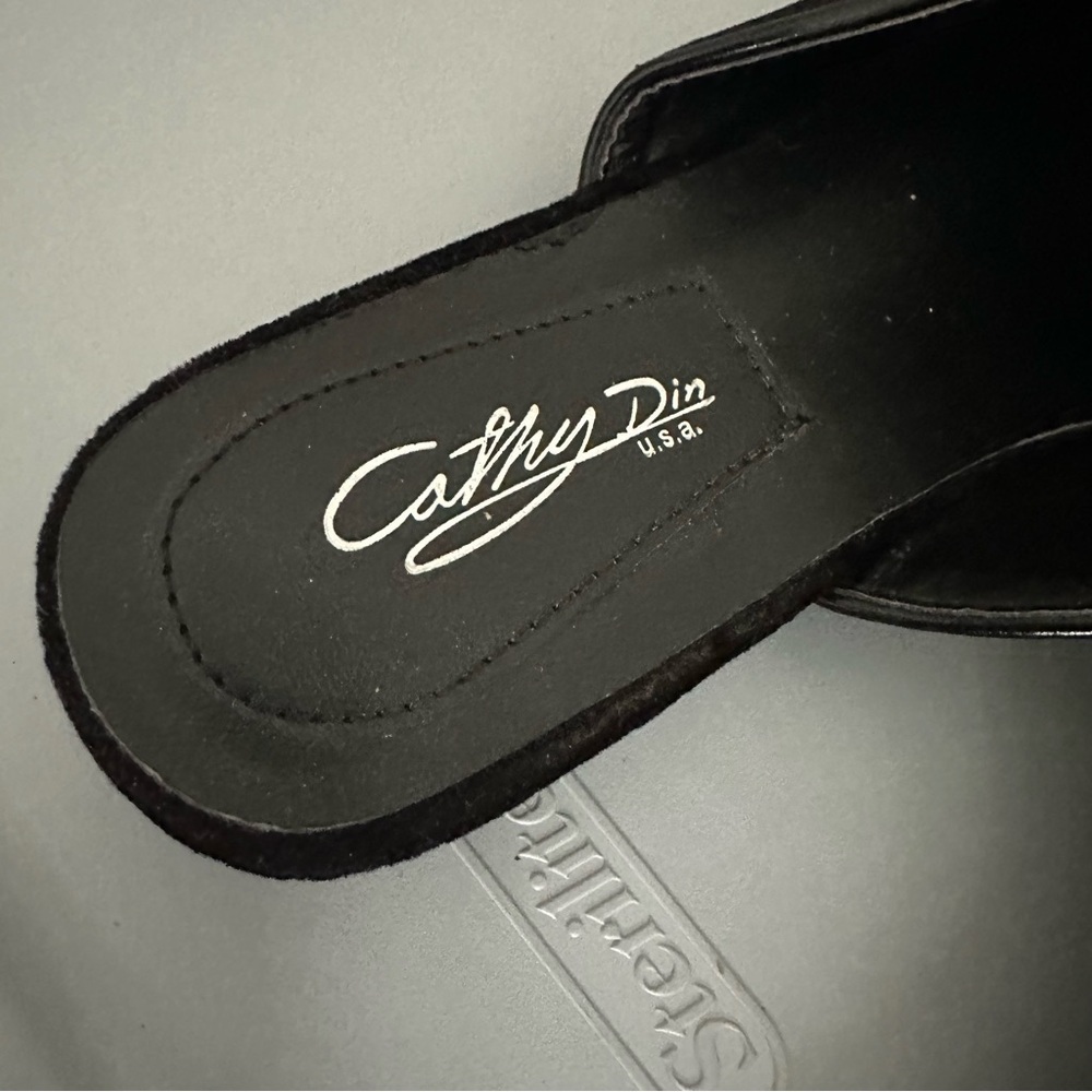 Cathy Din Bravia Embroidered Black Flat Mules Size 7 - Picture 7 of 10